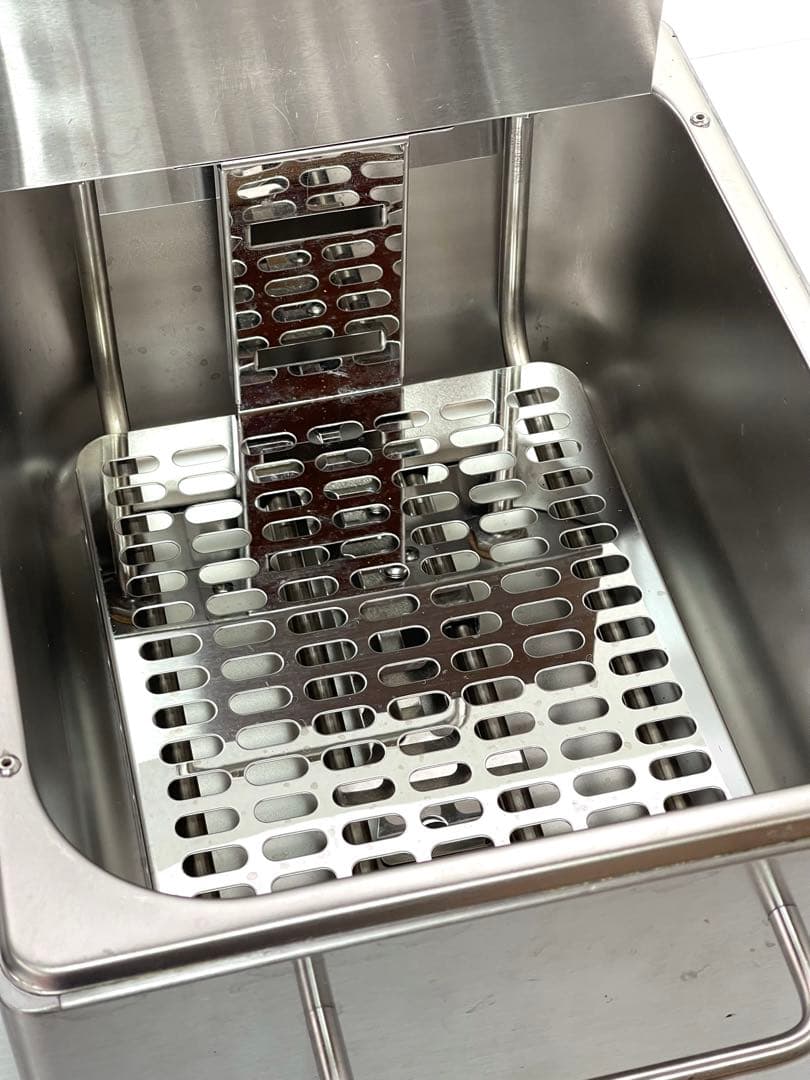 2023年製　美品♪ 業務用　TB 卓上型電気　フライヤー TBEF-7