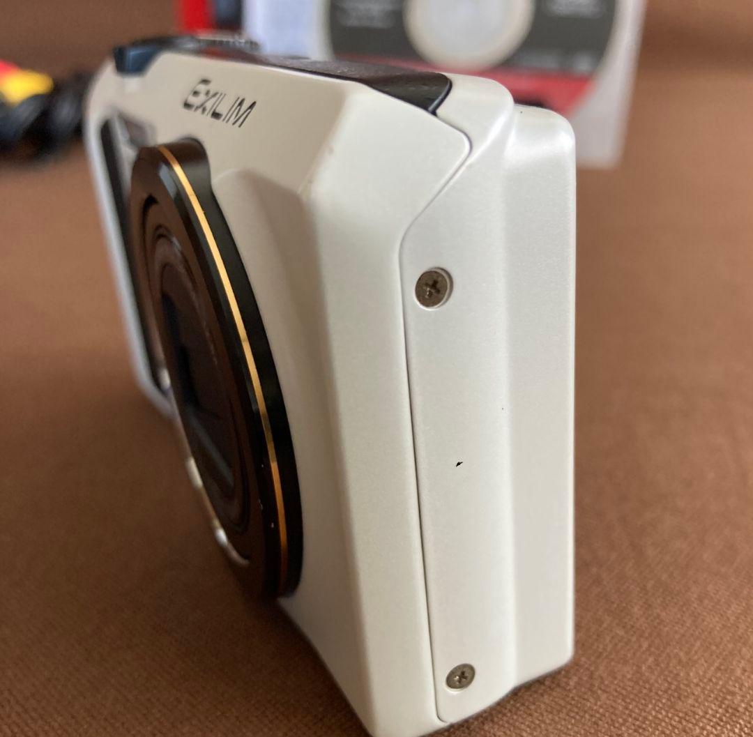 CASIO カシオ EXILIM エクシリム EX-ZR100 ホワイト