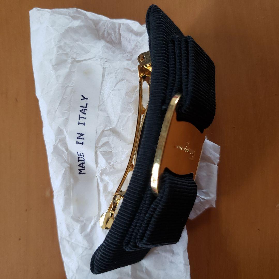 【美品】フェラガモ　ブラック×ゴールド　バレッタ　リボン　ヘアアクセサリー