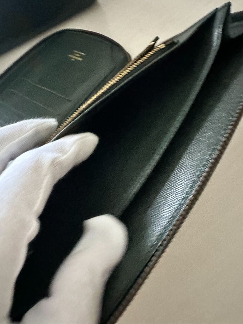Louis Vuitton ダークグリーン レザー 長財布