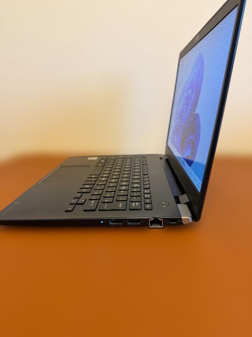 Windowsノート本体 dynabook G83 i7-16G-512G