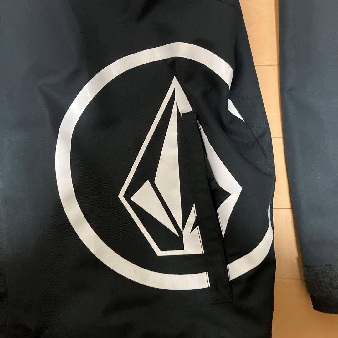 VOLCOM スノーボードジャケット ブラック Lサイズ