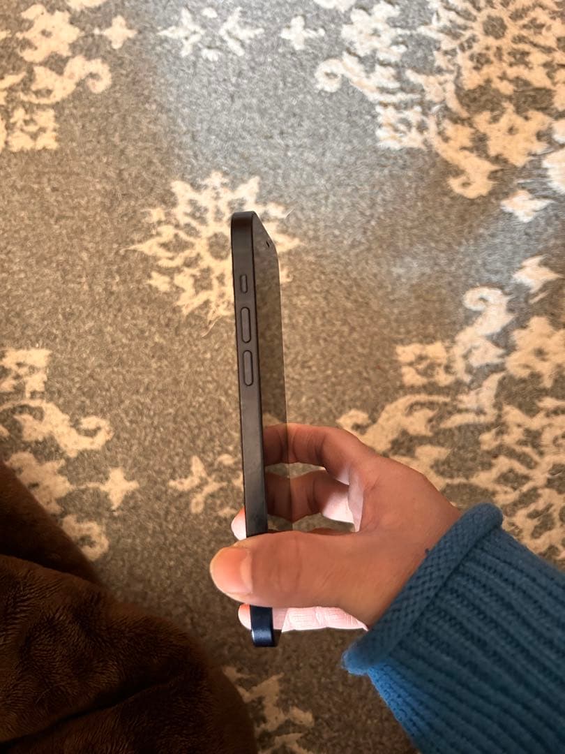 iPhone 12 128GB バッテリー82%