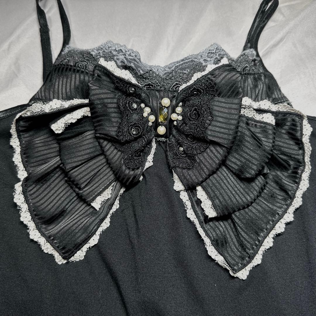 axes femmeリボン付き黒プリーツキャミソール