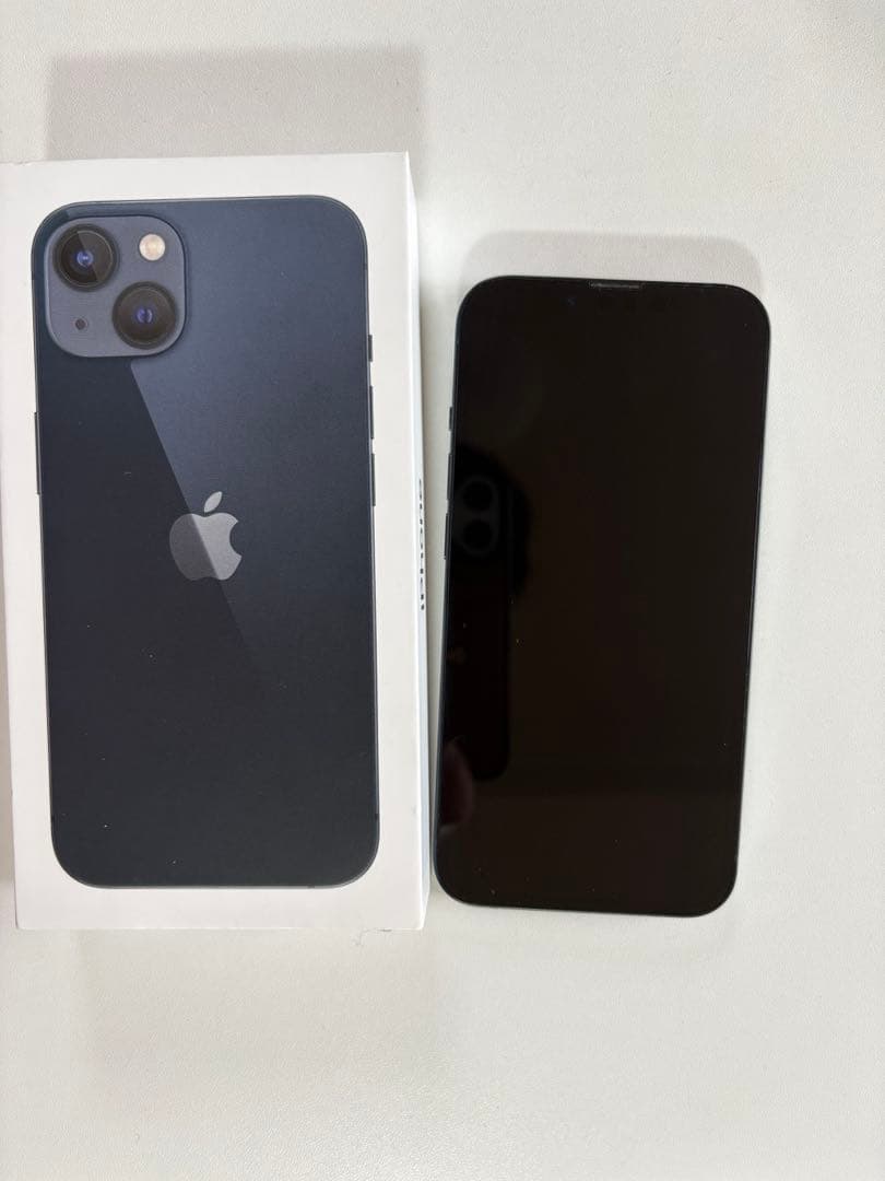 Apple iPhone 13ブラック 本体