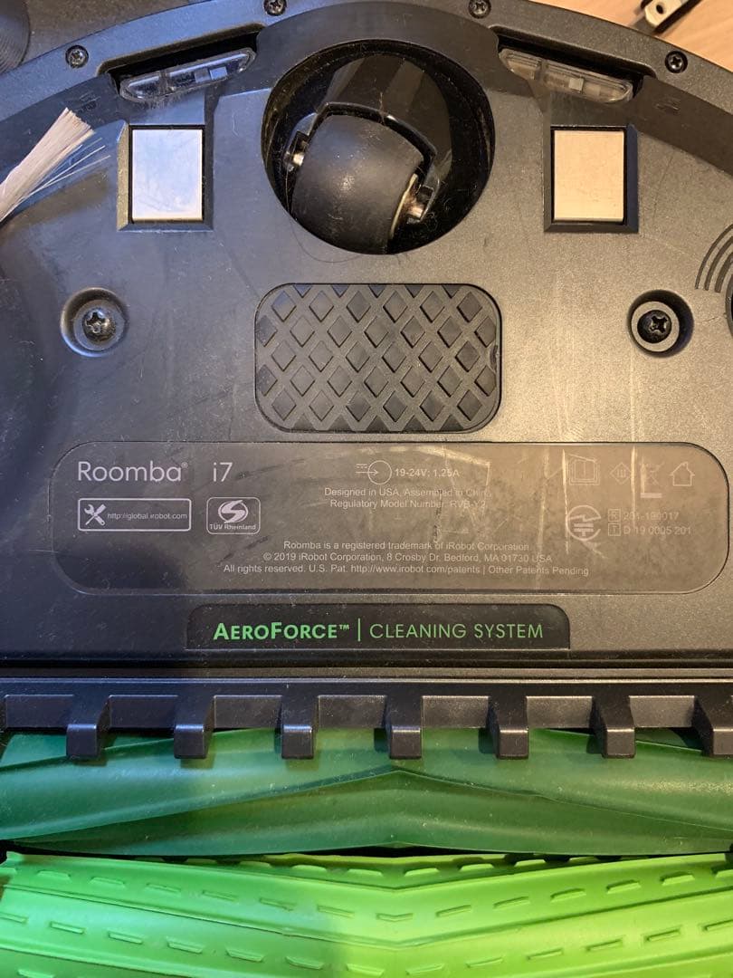 Roomba i7 ロボット掃除機本体 充電ドック、交換部品付き