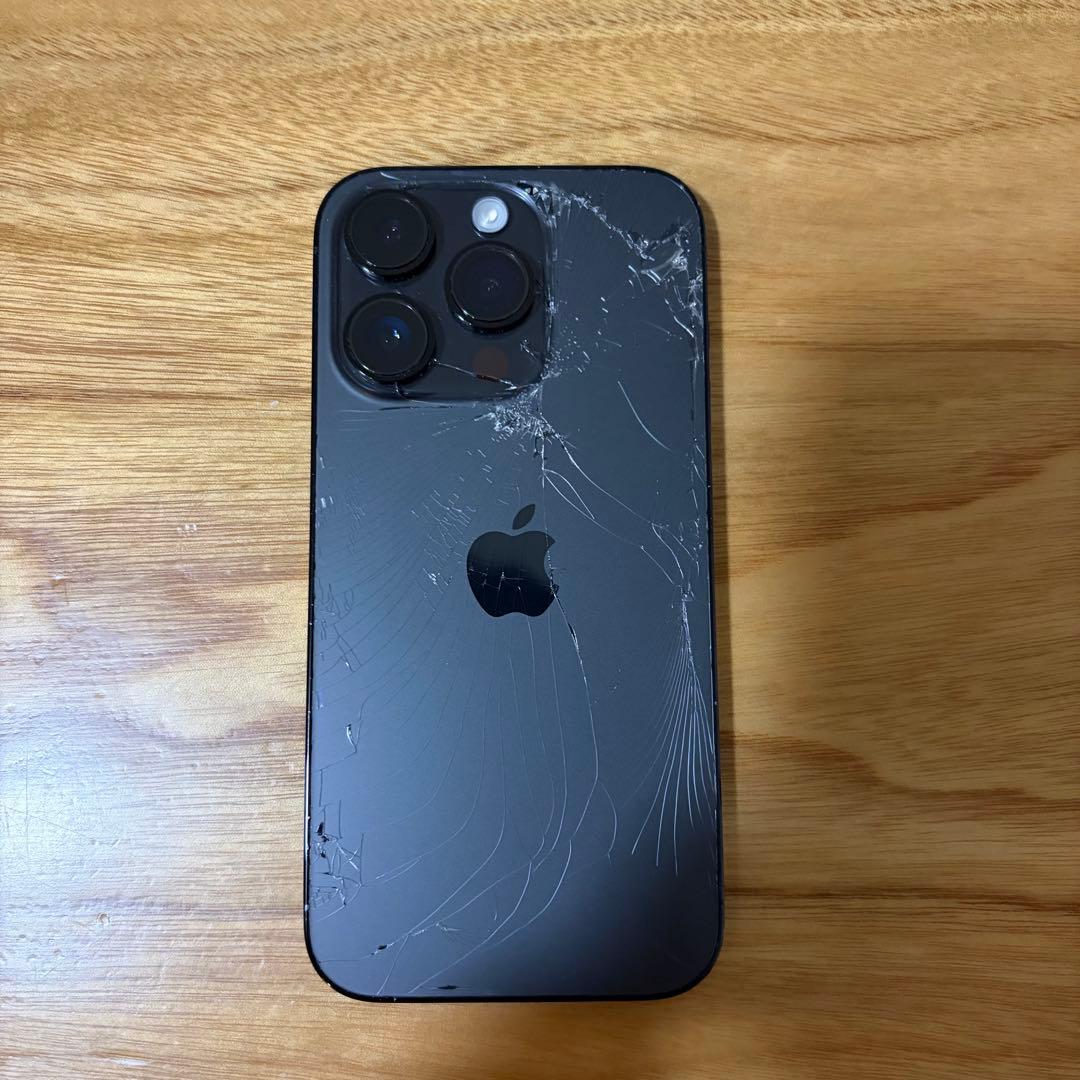 iPhone14pro 128GB 背面割れ