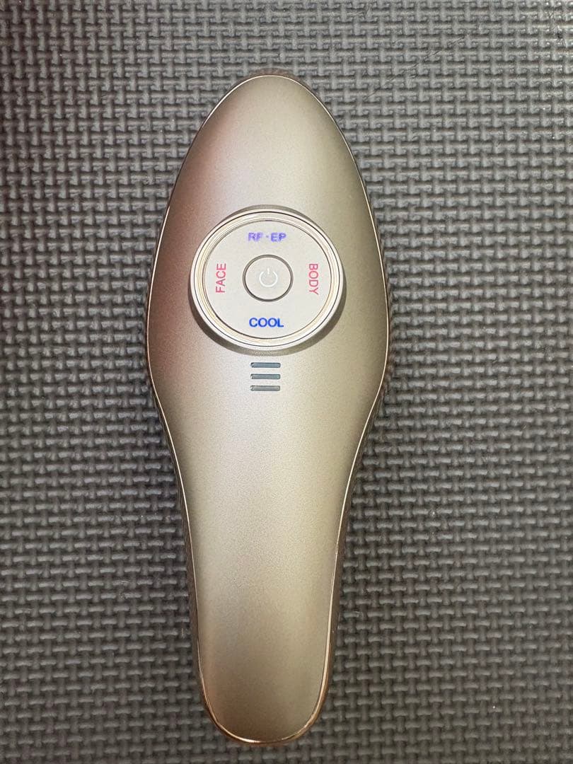 MEラボンエクラ　IKKO 美顔器