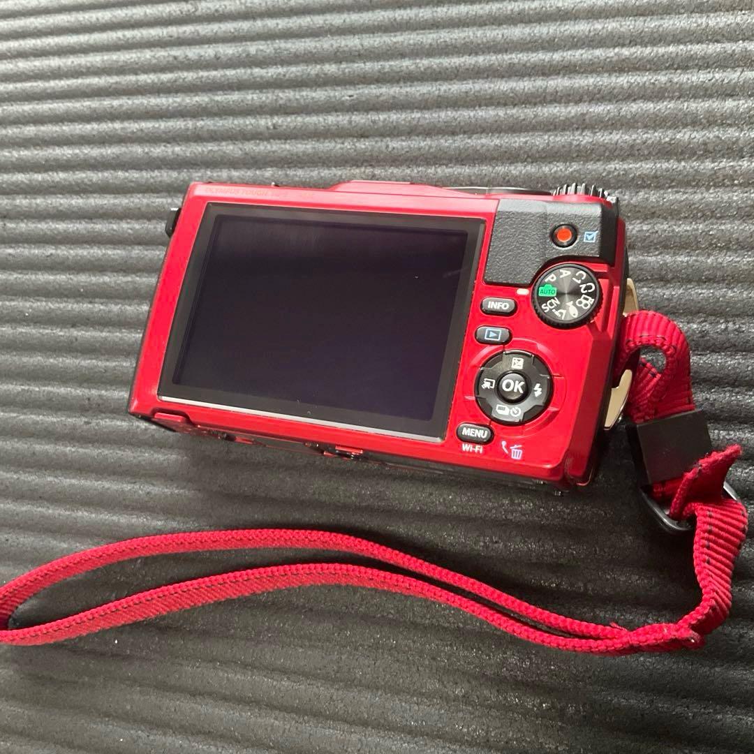 【OLYMPUS オリンパス TG-5 カメラ レッド】オプションパーツ付