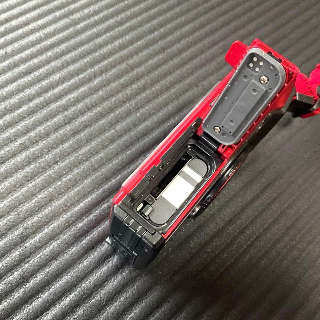 【OLYMPUS オリンパス TG-5 カメラ レッド】オプションパーツ付