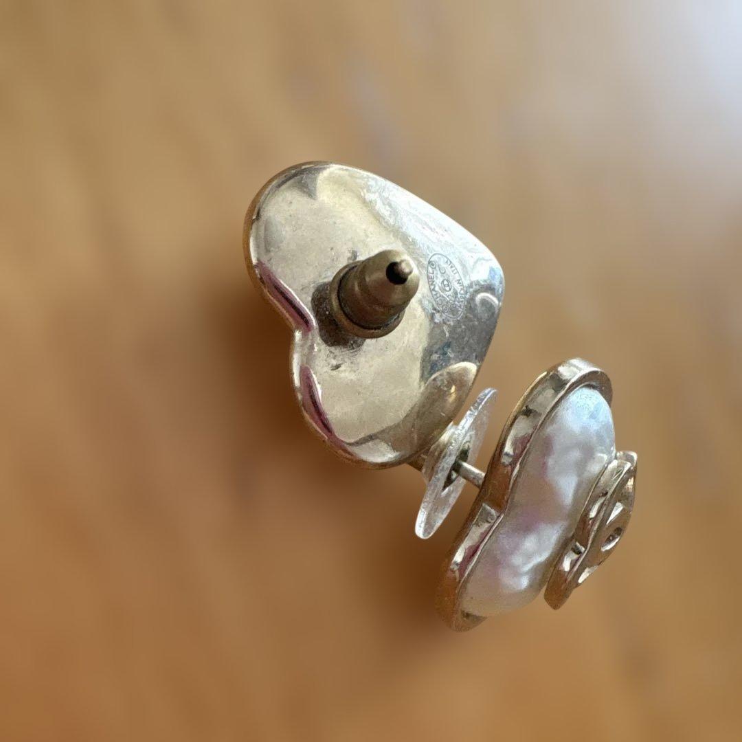 CHANEL ハート型パールピアス