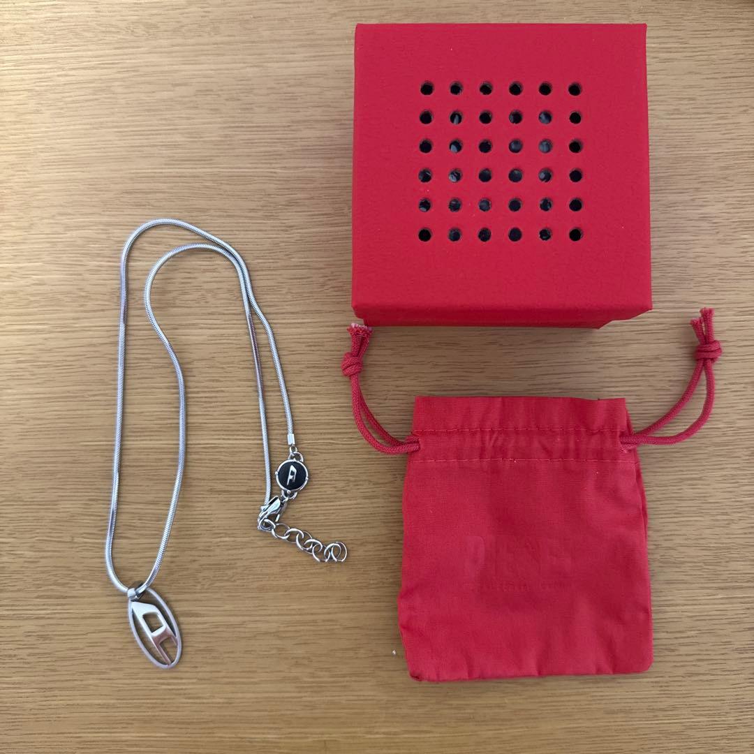 ディーゼルステンレススチールペンダントネックレス