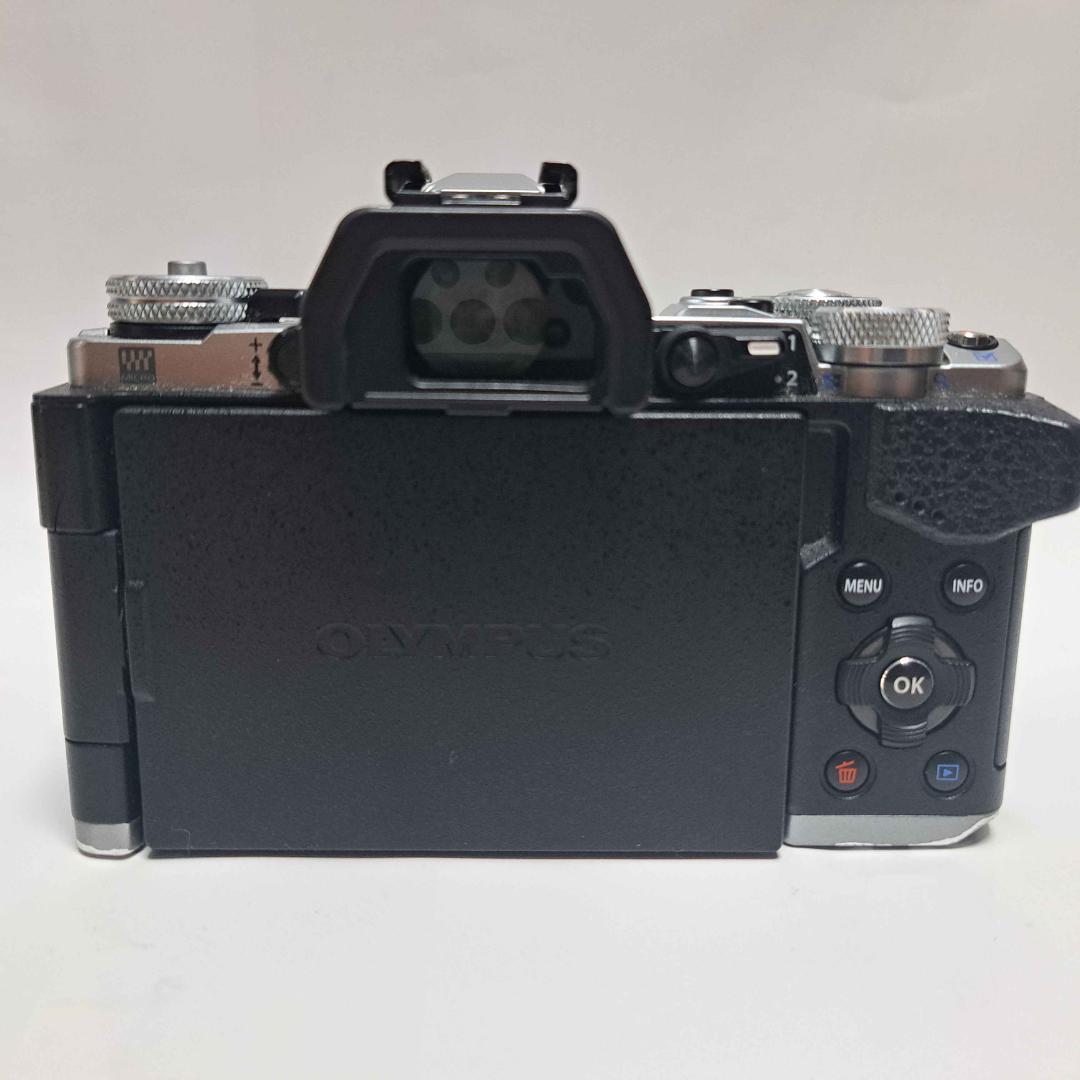 【中古美品】OLYMPUS OM-D E-M5 MarkⅡ
