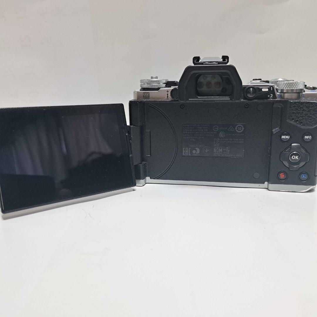 【中古美品】OLYMPUS OM-D E-M5 MarkⅡ