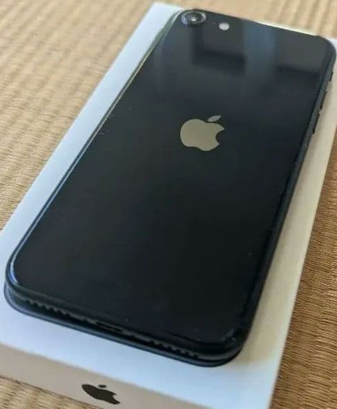 Apple iPhone SE 64GB【新品開封通電確認のみ】MMYC3J/A