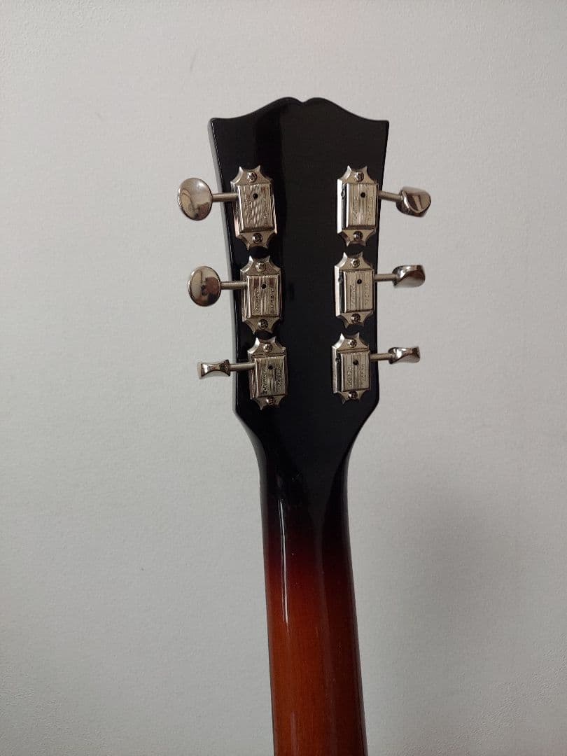 M*C様 ジャパンビンテージGreco W-404BSハードケース J-45コピ