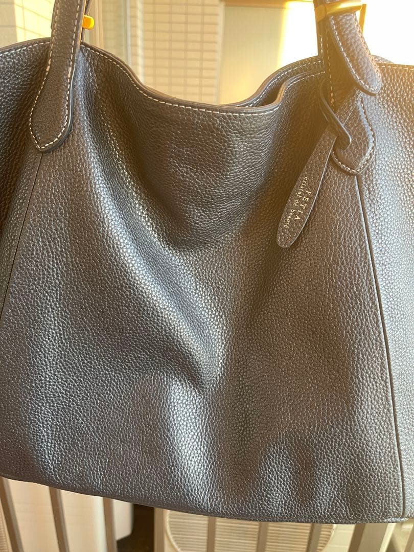 Fetia（フェティア）シュリンクレザー トートバッグ