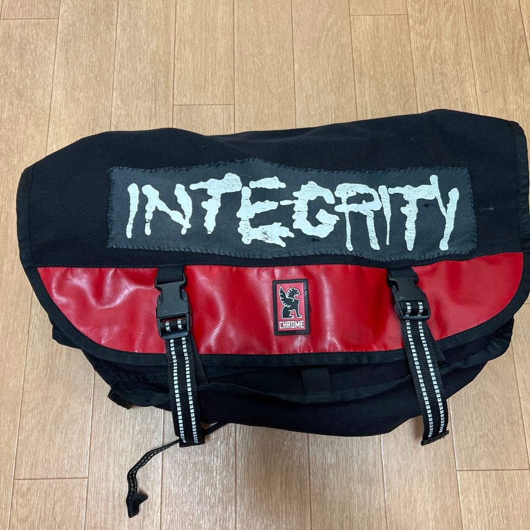 Chrome メッセンジャーバッグ 黒/赤