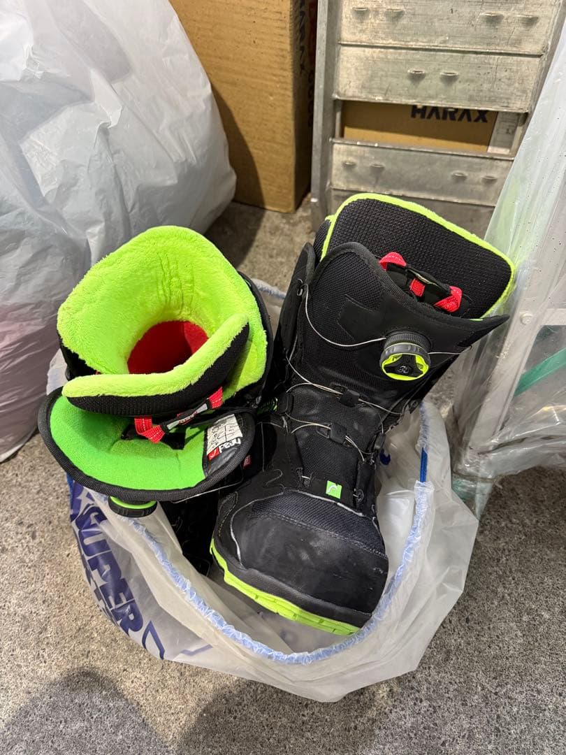 ミンティア　バートン　クラッシュ　＋ 靴