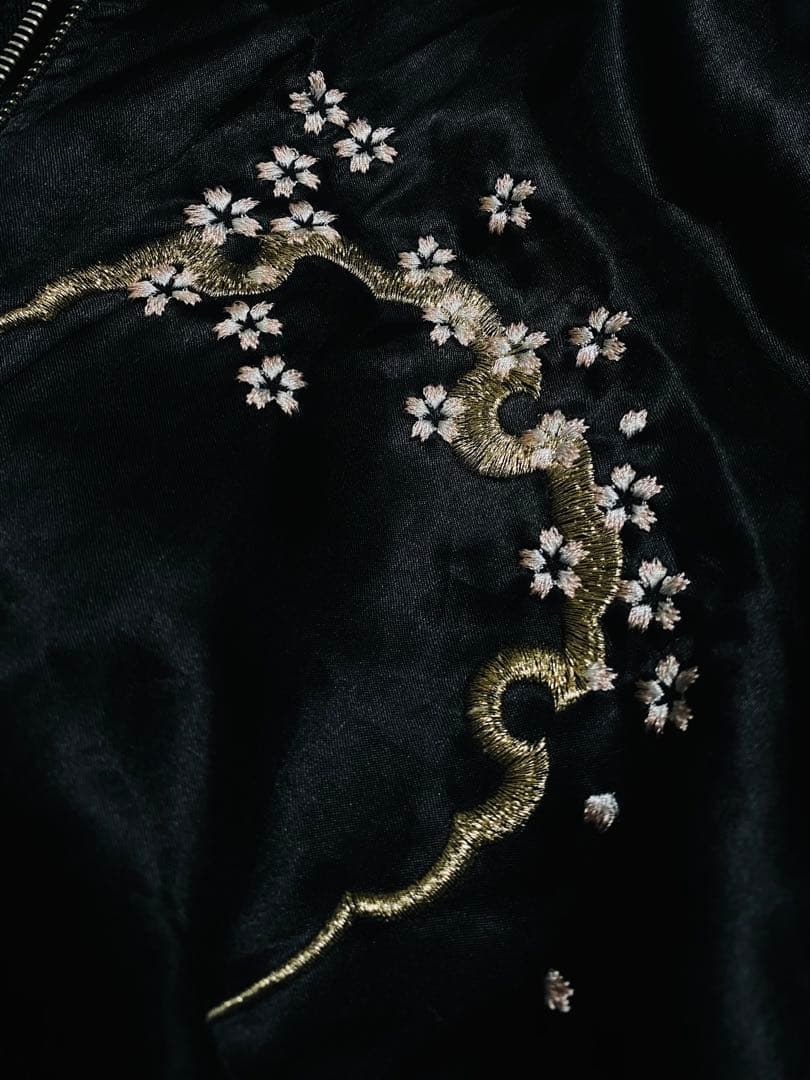 RETRIBUTION 日本芸者　スカジャン　限定版　サテン 2面使う