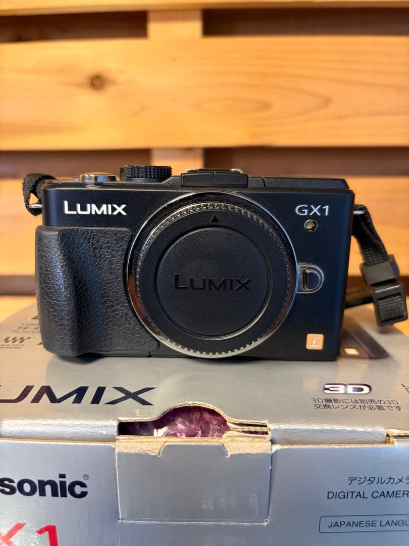 LUMIX GX1 ミラーレス一眼 ブラック　中古