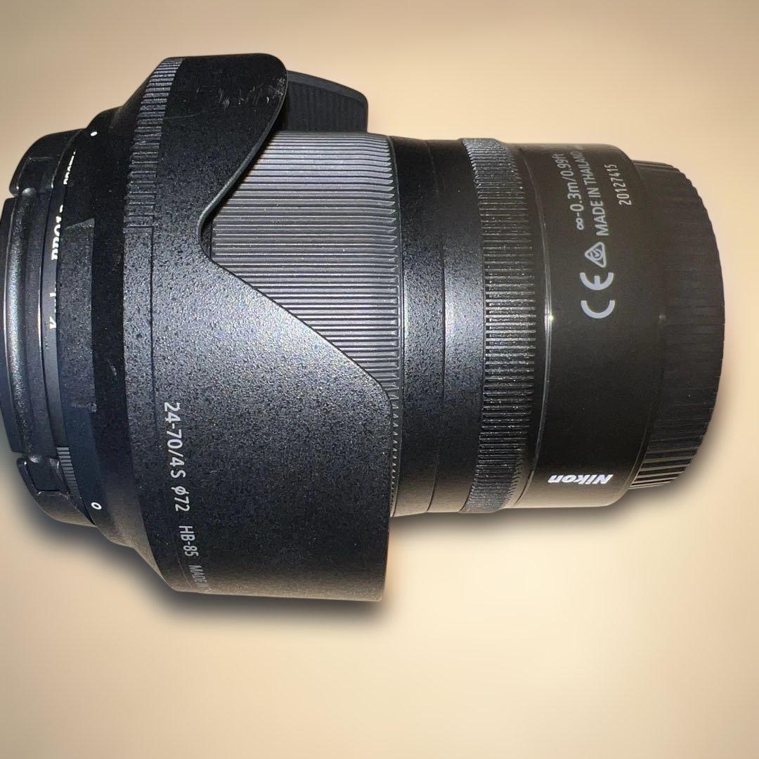 NIKKOR 24-70mm f/4.0ズームレンズ