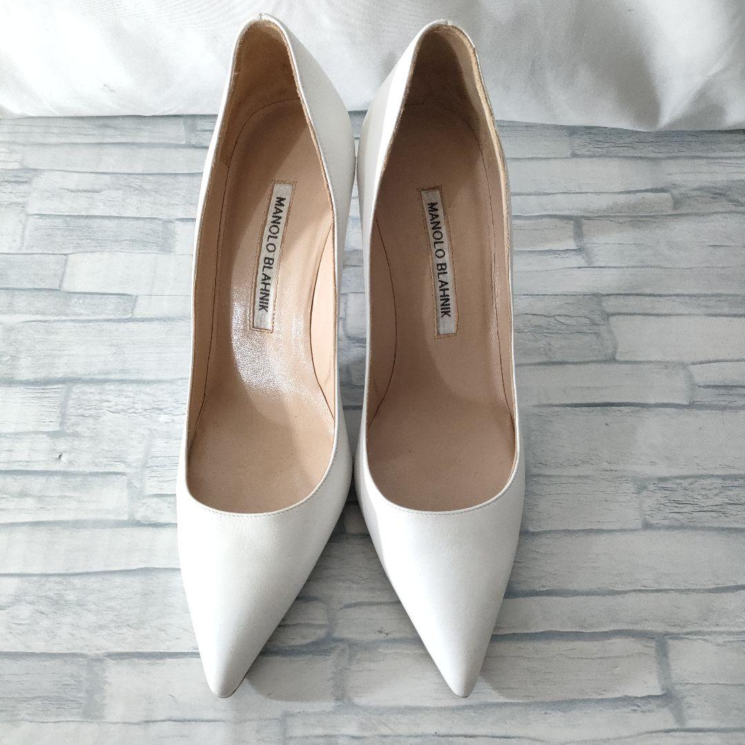 保存袋付き✨マノロブラニク　BB　レザーパンプス　白　ポインテッドトゥ　35.5