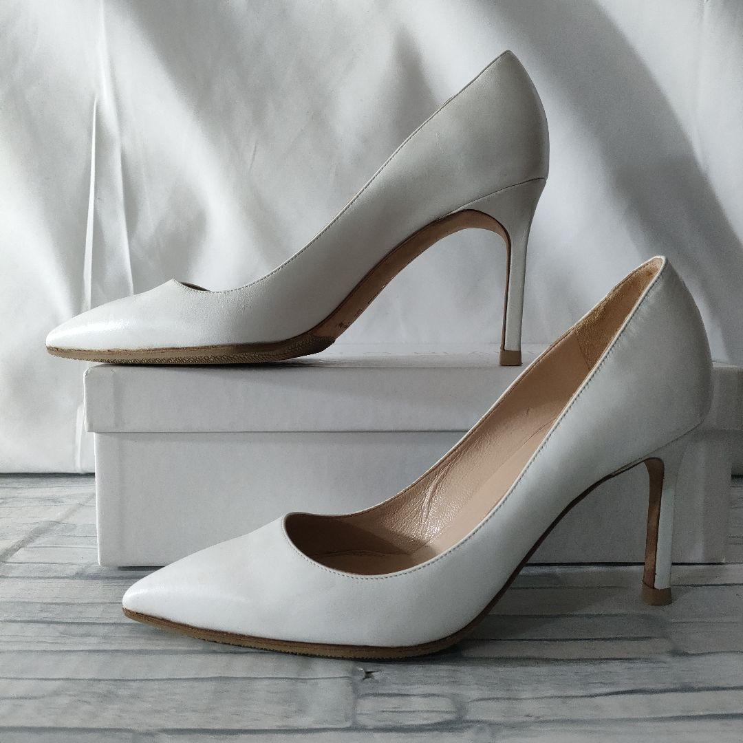 保存袋付き✨マノロブラニク　BB　レザーパンプス　白　ポインテッドトゥ　35.5