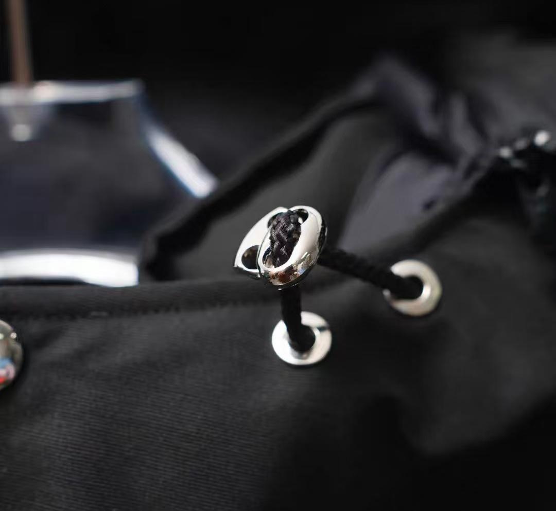 MOOSE KNUCKLESブラックダウンジャケット ファー付き