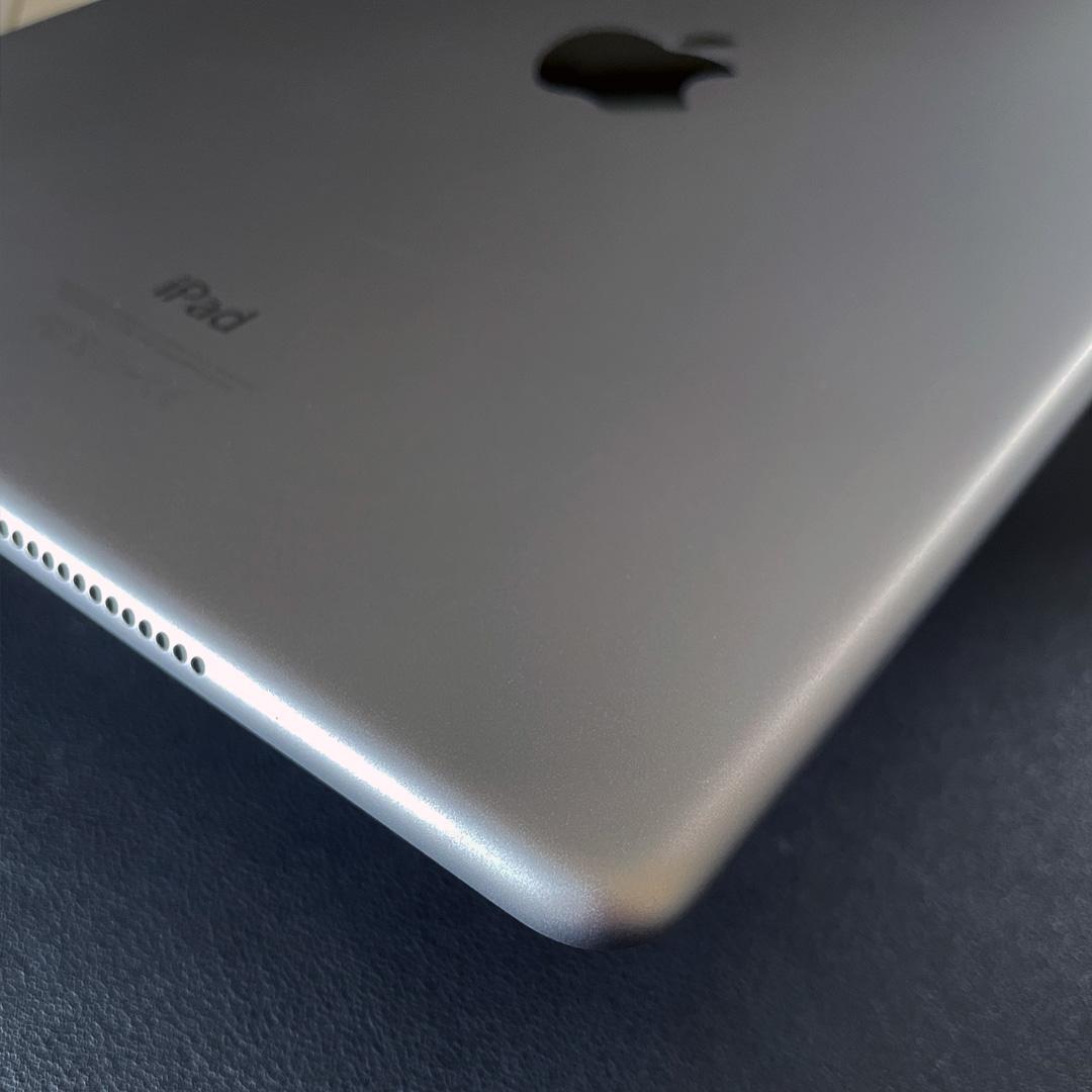 iPad Air 2 Wi-Fi+Cellular 16GB SIMフリー