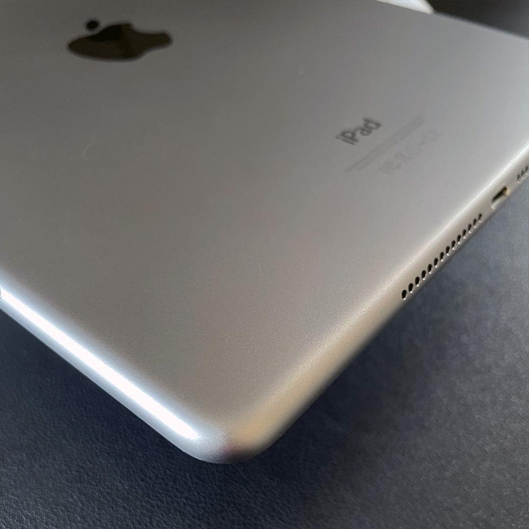 iPad Air 2 Wi-Fi+Cellular 16GB SIMフリー