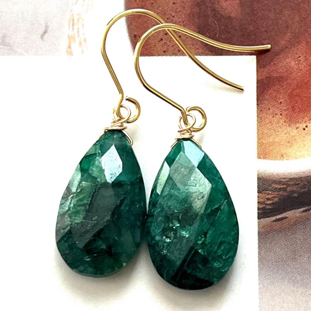 じばにゃん☺︎ 1点作品☆ 大粒エメラルドピアス　イヤリングに変更可能☺︎