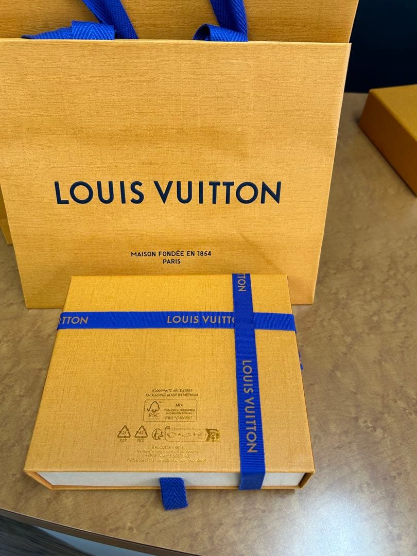 LOUIS VUITTON ポルトフォイユ ヴィクトリーヌ M81557 新品