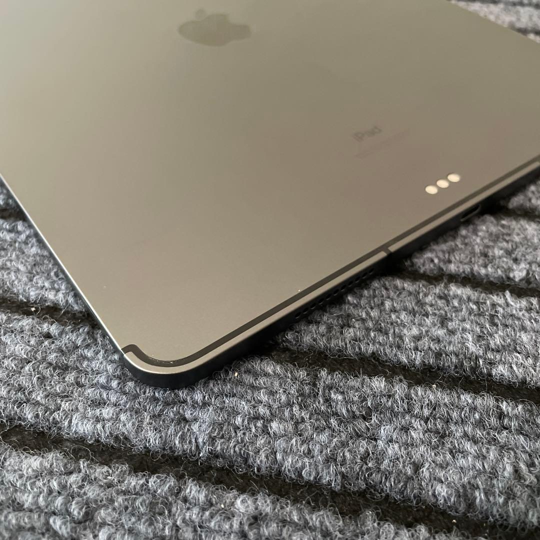 31【オススメ！】 iPad Pro 12.9 5世代 128GB グレイ