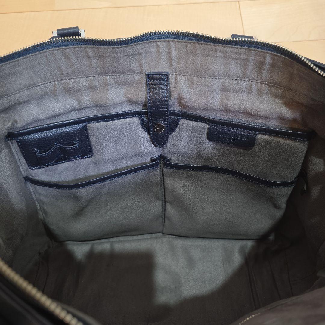 【品格に差が出る本革美】ペッレモルビダ　メイデンボヤージュ　シュリンクレザー