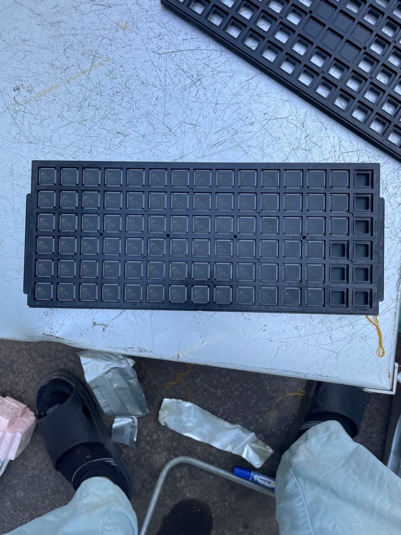 K49。電子部品IC TK7N8569(440個) 新品同様。未使用.