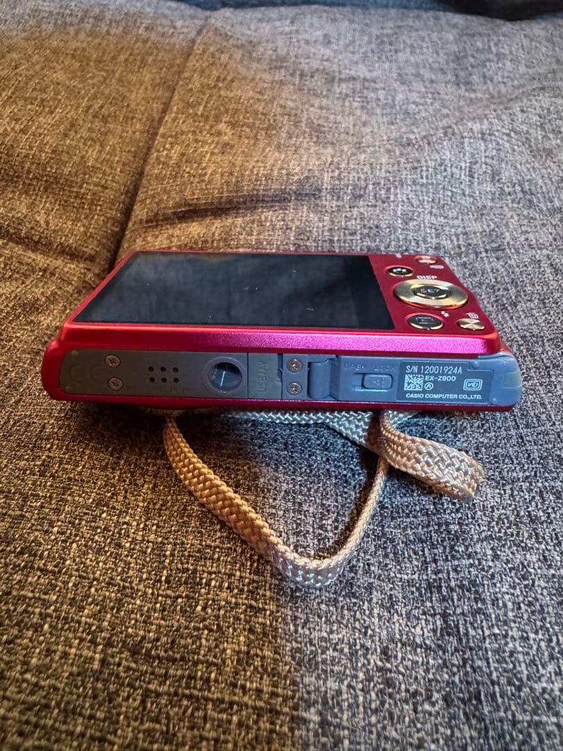 CASIO EXILIM 赤色 6倍ズーム コンパクトデジタルカメラ