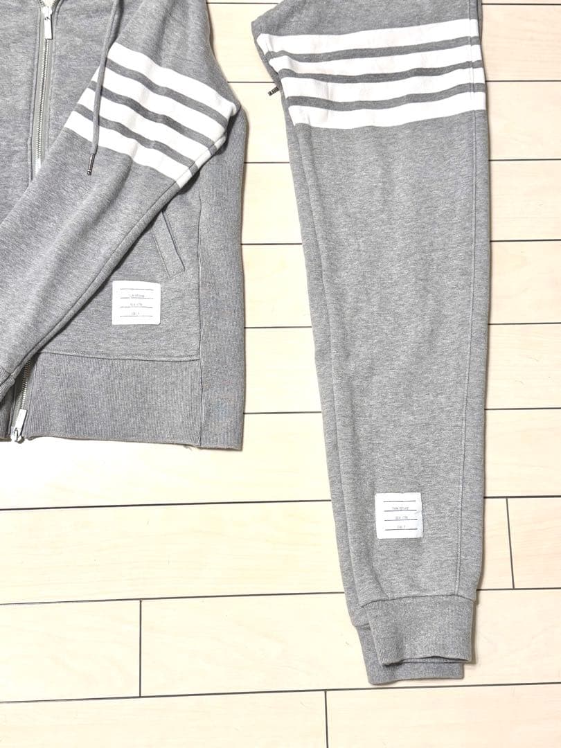 トムブラウン　ジャージ　セットアップ　【未使用に近い】【最安値】【早い者勝ち】