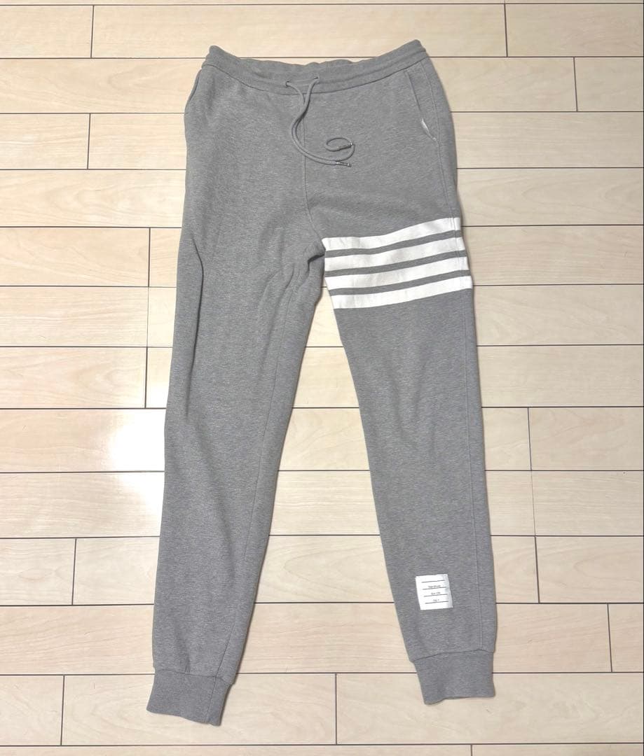 トムブラウン　ジャージ　セットアップ　【未使用に近い】【最安値】【早い者勝ち】