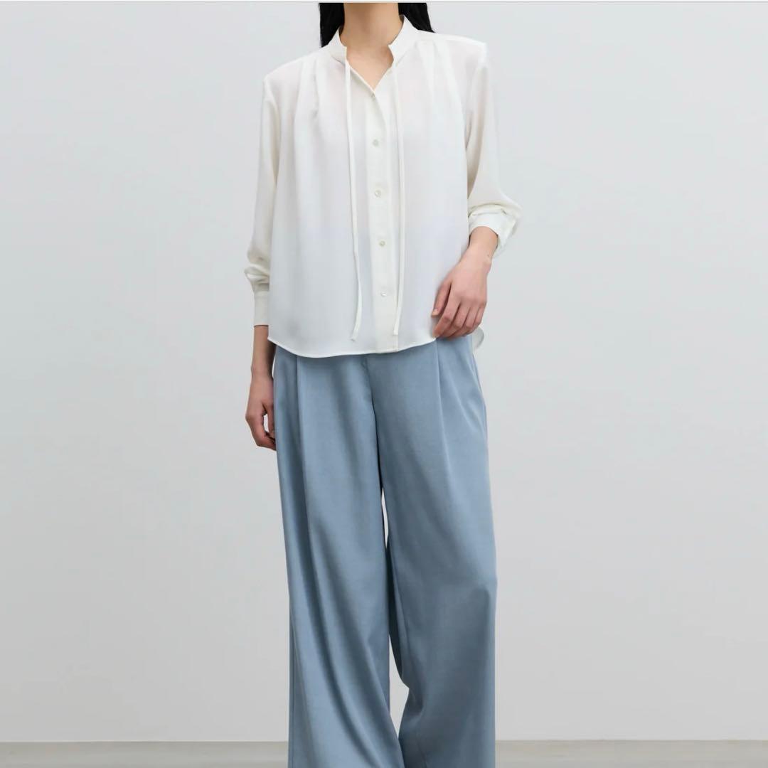 専用新品同様SOEJUエアリーリボンブラウス濃紺