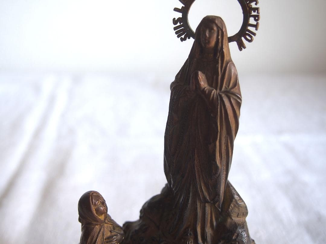 稼働します オルゴール ルルドの聖母 少女ベルナデッタ フランス /K218