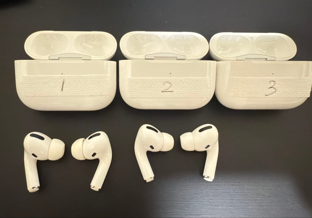 AirPods pro本体 3個セット 作動はしますが、半ジャンクとします