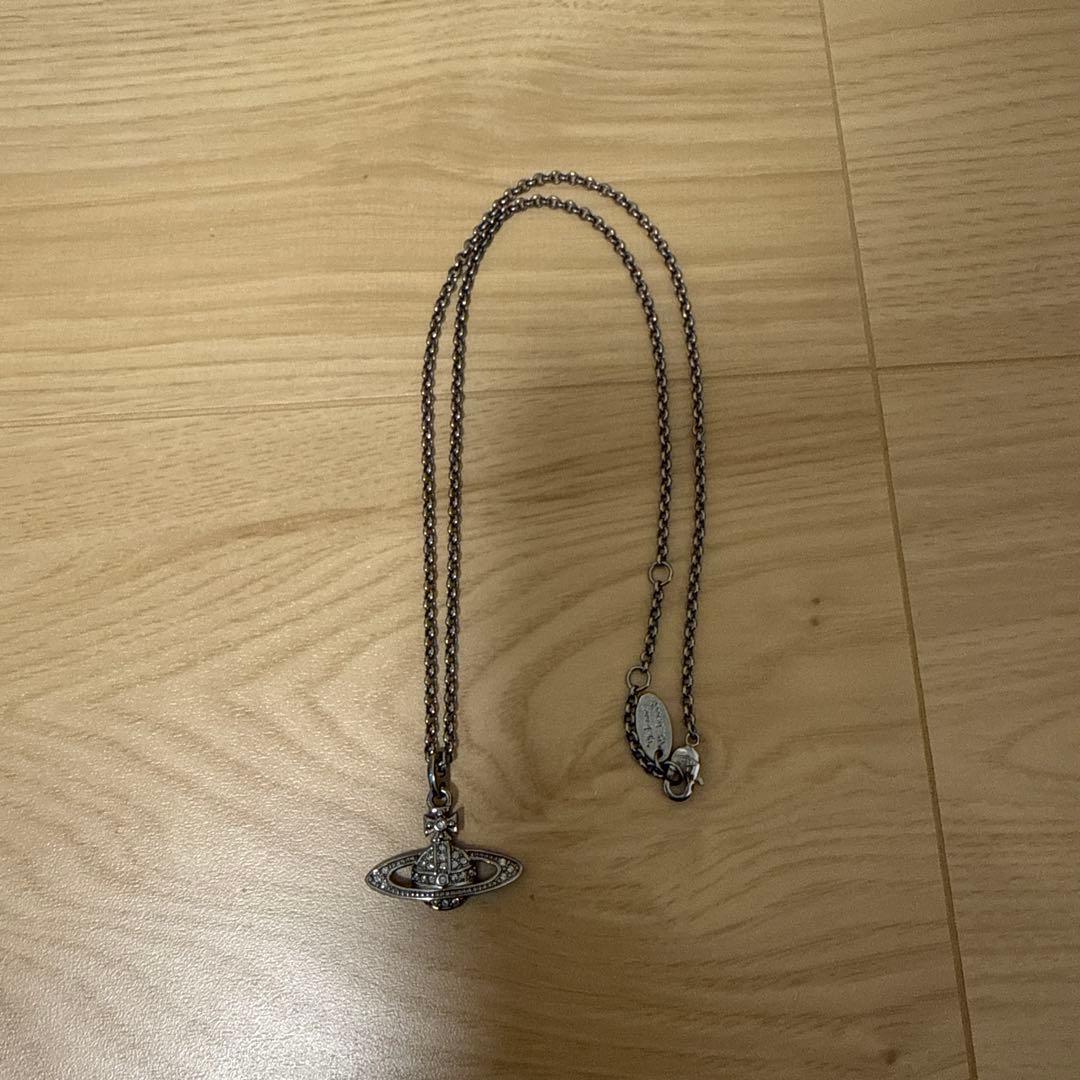 Vivienne Westwood 土星モチーフネックレス