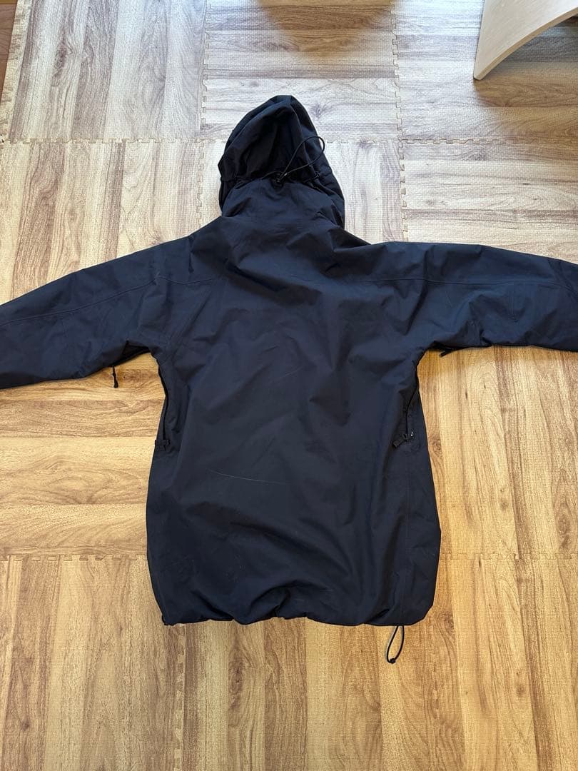 241 スノーボード　ウエア　ジャケット　ブラック　　スキー　スノーウェア