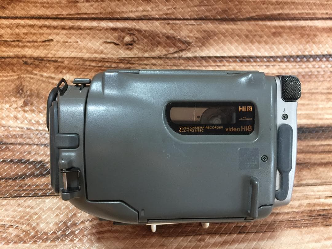 撮影再生ダビングOK　良品　SONY　CCD-TR2　付属品あり　Hi8