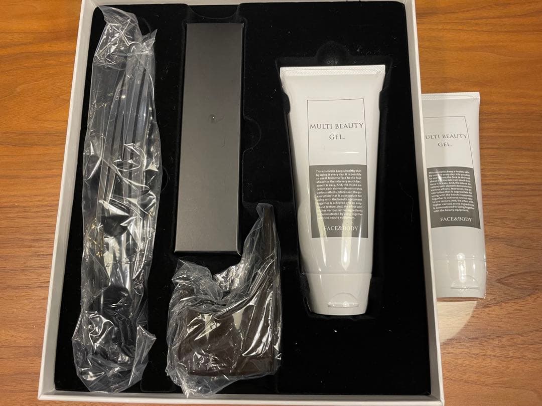 【美品】パイラナイト　PYR NIGHT 美顔器・美容器　ビューティージェル2本