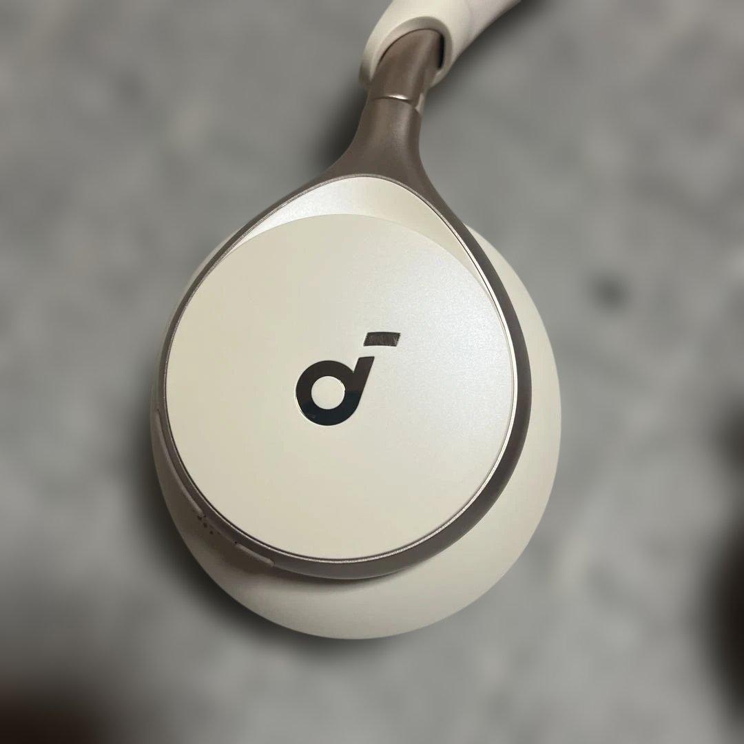 ホワイト ワイヤレスヘッドフォン