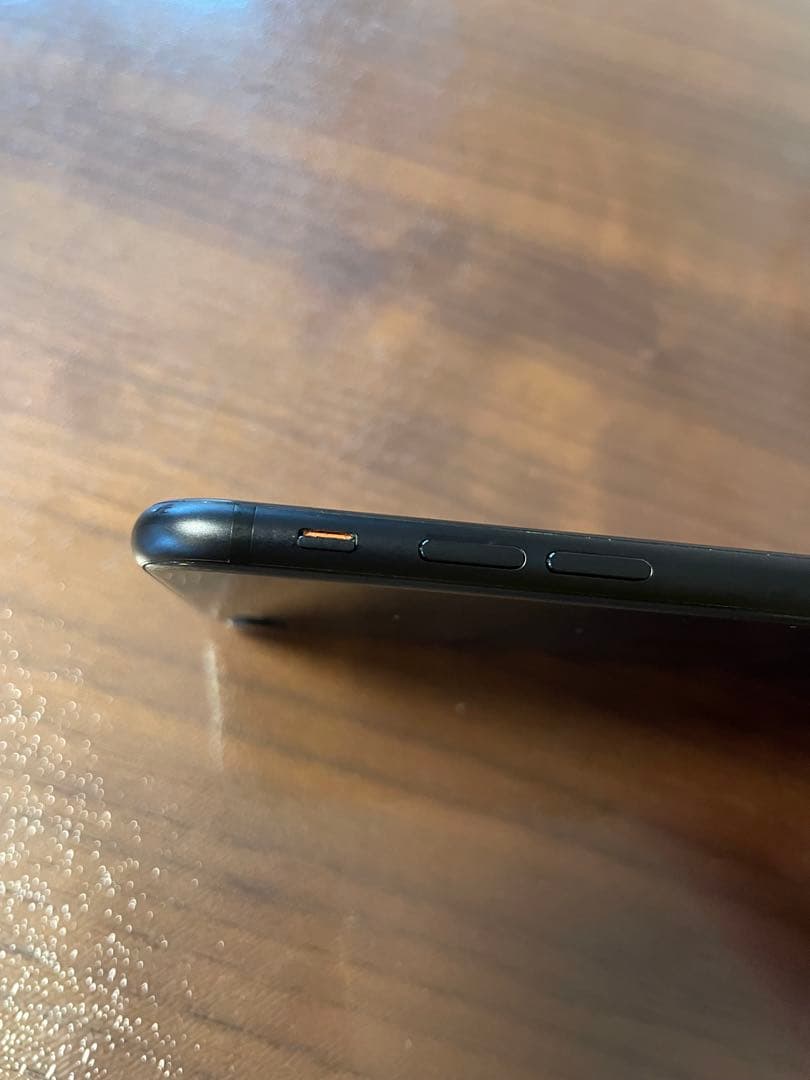 Apple iPhone SE（第二世代) 本体　256GB