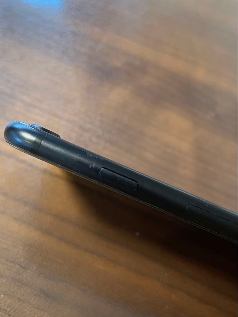 Apple iPhone SE（第二世代) 本体　256GB