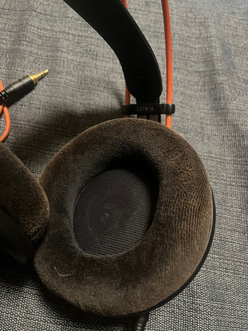 AKG k712 有線ヘッドホン　アーカーゲー